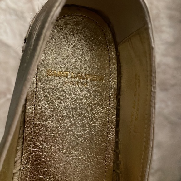 New YSL Logo Embossed Metallic Leather Espadrilles - Picture 12 of 13